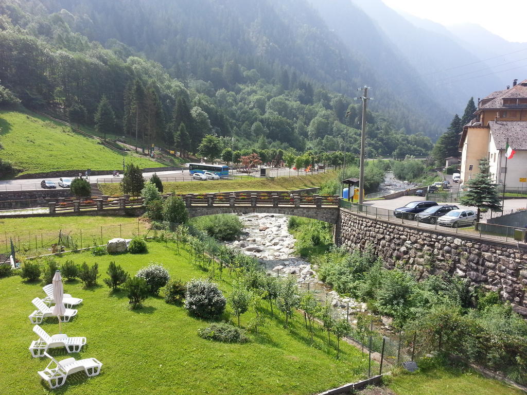 Hotel Pedretti Бранці Екстер'єр фото