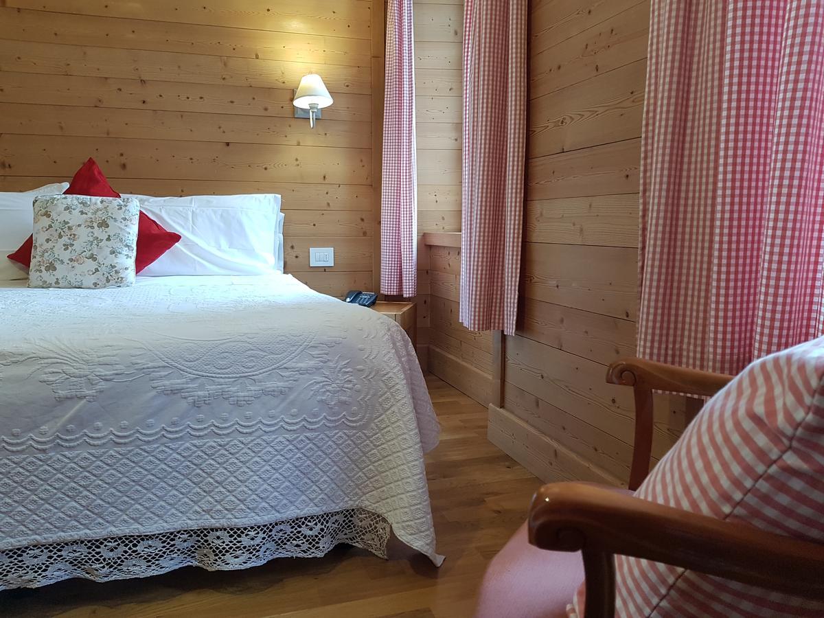 Hotel Pedretti Бранці Екстер'єр фото